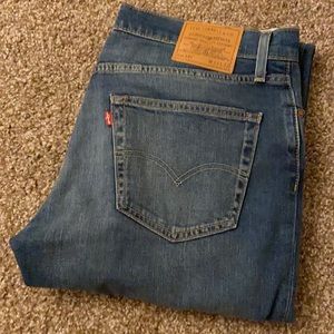 Levi’s Premium 541 Athletic fit